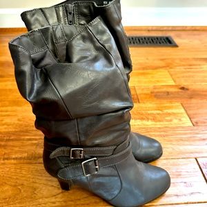 Gorgeous soft leather like mid thigh boots